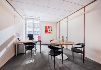 Virtual office in Paris 8 on champs-elysées